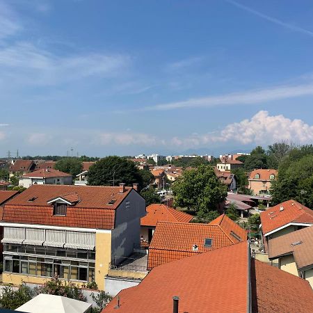 Rosa Vacanza E O Lavoro Nichelino Zewnętrze zdjęcie